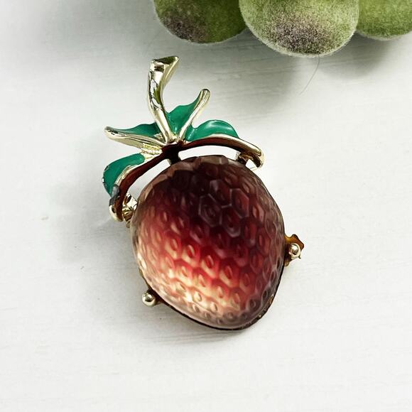 Vintage Glass Enamel Molded Strawberry Mini Brooch Mid Century - Picture 3 of 6